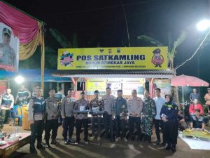 Pantau Lomba Satkamling di Desa Kelaten, Kapolres Lamsel: Operasional SatKamling Paling Penting
