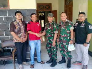 Hari Bhakti Dokter Indonesia, Puluhan Anggota Kodim 0822 Bondowoso Donor Darah