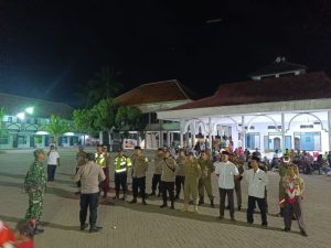 Kapolsek Cerme Bondowoso Pimpin Apel Pengamanan Pemberangkatan Jamaah Haji