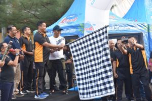 Polres Bondowoso Mengelar Jalan Santai Dalam Rangka HUT Bhayangkara Ke-77