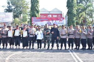 Bung Karna Bacakan Amanat Kapolri Dalam Apel Revitalisasi Satkamling di Polres Situbondo