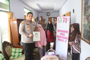 Kapolres Bondowoso Melaksanakan Home Visit/Anjangsana Kepada Anggota Polri
