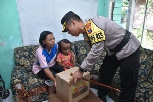 Bhayangkara Peduli, Kapolres Situbondo Bantu Penderita Hidrosefalus