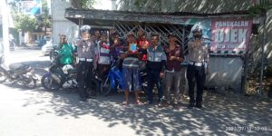 Satlantas Polres Bondowoso Melaksanakan Sosialisasi Kepada Para Pengguna Jalan