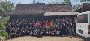 Sambut HUT Kemerdekaan RI Ke 78 Mobrig37 Berikan Puluhan Paket Beras Kepada Warga Desa Gayam Kec Botolinggo Bondowoso