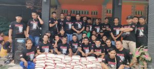 Dalam Suasana Hari Bhayangkara Ke 77 Tahun, Mobrig37 Bondowoso Berikan 100 Paket Beras Di Desa Pandak Bondowoso