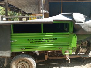 Sepeda Motor Roda Tiga Bertuliskan Diskoperindag Diduga Dijadikan Jaminan Tanggungan Uang Oleh Salah Satu Warga Desa Plalangan Cermee Bondowoso