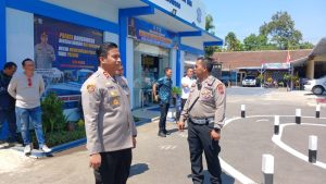 Pastikan Tidak Ada Calo,Kapolres Bondowoso Sidak Satlantas Bondowoso