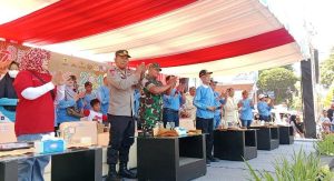 Harapan Danramil 0822/01 Kota di Pawai Budaya Bondowoso Dalam Perayaan HARJABO dan Peringatan HUT ke-78 RI