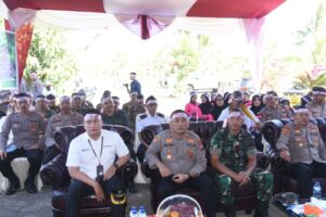 Polres Bondowoso Bersama Perhutani Dan  Dinas Terkait Melaksankan Penanaman Seribu Pohon Serentak Di Desa Koncer Kidul