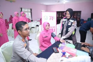 Bhayangkari Peduli Kemanusiaan, Sumbangkan Puluhan Kantong Darah di Situbondo