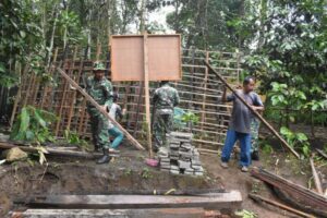 Pra-TMMD 118 Kodim Banyuwangi Bersama Masyarakat Laksanakan Giat Gotong Royong