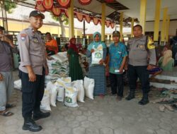 Ps. Kanit Binmas Polsek Cermee Dampingi Penyaluran Beras Bantuan Pangan
