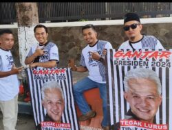 Di Hari Sumpah Pemuda Komunitas Sego Anget Bondowoso Bagikan Ribuan Nasi Kotak Di Alun alun