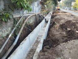 Warga Desa Wonokusumo Bondowoso, Pelanggan PDAM Mengaku Kesulitan Air Bersih Sejak Adanya Proyek Pelebaran Jalan