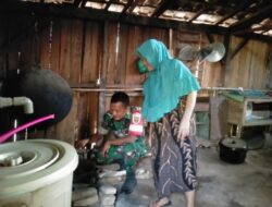 Babinsa Masuk Dapur Sebagai Bentuk Kepedulian TNI dengan Masyarakat
