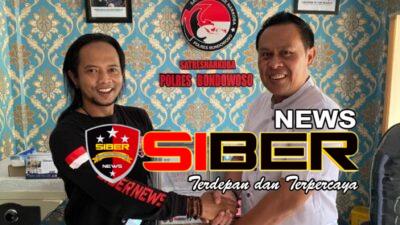 Kasat Resnarkoba Bondowoso Dapat Penghargaan Dari PT SIBERNEWS MULTIMEDIA Atas Kerjasama Pemberitaan Sosialisasi Kampung Bebas Narkoba
