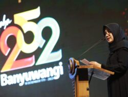 Laporan Kinerja Bupati di Depan Ribuan masyarakat Saat Malam Puncak Hari Jadi Banyuwangi Ke-252.