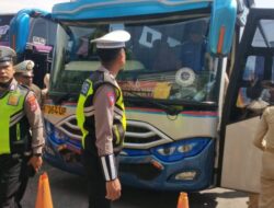 Persiapan Nataru, Polres Magetan Bersama Dishub Lakukan Ramp Check Angkutan Transportasi