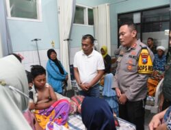 Kapolres Bondowoso Bersama Forkopimda Datangi Lokasi yang Terdampak Puting Beliung