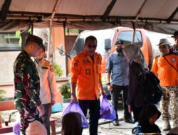 Dandim 0822 Tinjau Dapur Lapangan untuk Korban Angin Puting Beliung