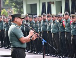 Tekankan Disiplin Anggota, Kasdim Bondowoso Pimpin Apel Pagi