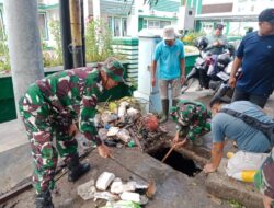 Pasca Banjir, Danramil Dan Babinsa 0822/01 Bondowoso Bersihkan Gorong–gorong