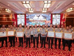 Polres Bondowoso Mendapatkan Penghargaan Kategori Terbaik Dalam Pelayanan Publik Dari Polda Jatim Terkait Penilaian Ombudsman