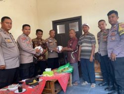 Dukung kemajuan Olahraga, Sat Binmas Polres Pringsewu Berikan Bantuan Peralatan Olahraga Untuk Masyarakat