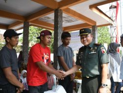 Serahkan Simbolis Bantuan Pupuk, DANDIM Bondowoso Ungkap Hal Ini