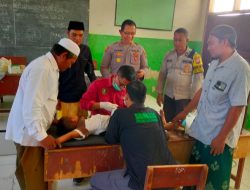 Memperingati Hari Bhayangkara ke 78, Polsek Prajekan Bersama Sidokkes Polres Bondowoso Adakan Khitanan Gratis
