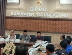 Suasana Hearing DPRD Tulungagung Bersama IKA UNAIR Dan Perwakilan Masyarakat Desa Tenggarejo.