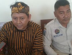 Memperingati Hari Bhayangkara Ke-78, Seluruh Pegawai Samsat Magetan Memakai Baju Adat Indonesia