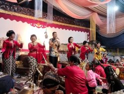Adi Erlansyah Hadiri Pagelaran Wayang Kulit dalam Rangka Bersih Desa ke-12 Pekon Sumber Rejo Pringsewu Lampung