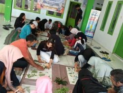 Babinsa Koramil Curahdami Dampingi Pelatihan Membatik