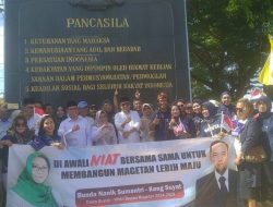Bunda Nanik dan Suyatni Mendaftarkan Diri Sebagai Calon bupati dan wakil Bupati Kabupaten Magetan