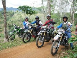 Dandim Lampung Barat, Letkol Inf Rinto Wijaya, S.A.P., M.I.Pol., M.Han., Membuka Kampung Trail Rebon dalam Rangka HUT TNI ke-79