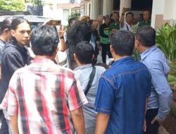 Sejumlah awak Jurnalis luruk Kantor DPRD kota Probolinggo Terkait Pengusiran Wartawan .