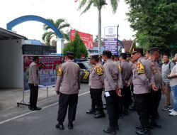 Kolaborasi Polisi dan TNI Lakukan Pengamanan, Debat Kedua Pilkada di Bondowoso Berlangsung Kondusif