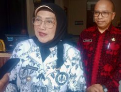 Pj Bupati Lumajang Berikan Penghargaan Bagi Desa Lunas Pajak PBB-P2 dan Wajib Pajak Patuh Pajak Daerah