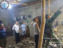 Gercep, Polsek Klabang membantu Rumah yang Terkena Tanah Longsor di Desa Leprak