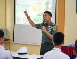 Dandim 0422/Lampung Barat Pimpin Upacara dan Berikan Sosialisasi di SMK Neger 1 Krui