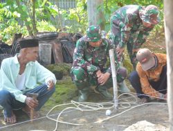 Bedah Rumah TMMD Bondowoso, Senyum Bahagia P. Abdul Aziz Dengan Rumah Barunya