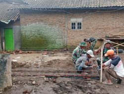 Pondasi Rumah RTLH Dipasang Satgas TMMD 123 Bondowoso, Pak Yusuf Sumringah