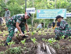 Aksi Tanam Pohon TMMD 123 Kodim 0822 Bondowoso di Desa Gunosari