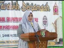 Wakill Bupati Pringsewu Umi Laila Mewakil Bupati Hadiri Buka Puasa dan Sholat Traweh Bersama