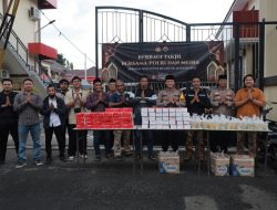 Polres Jember Bagikan 250 Paket Takjil Gratis untuk Masyarakat