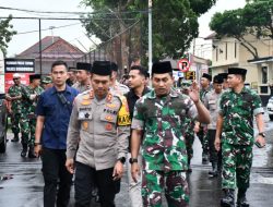Wujudkan Sinergitas TNI-Polri Bondowoso, Dandim 0822 Dan Kapolres Bondowoso Berbagi Takjil