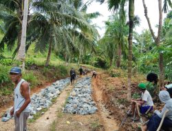 Akses Makin Mudah, TMMD ke-124 Kodim 0422/LB Bangun Jalan di Pekon Pemerihan