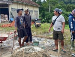 Wujudkan Lingkungan Aman, Satgas TMMD Kodim 0422/Lampung Barat Bangun Pos Kamling di Pekon Pemerihan